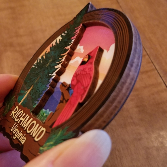 Richmond Virginia Cardinal Magnet - Picture 3 of 3